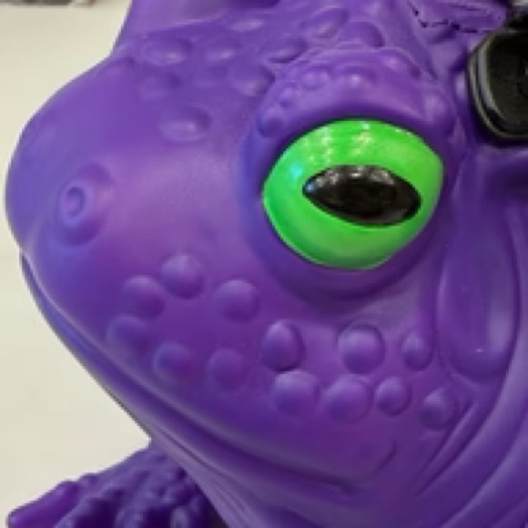 TAN Official Windy Willow Unique Frog Crossbody Handbag - Picture 13 of 16